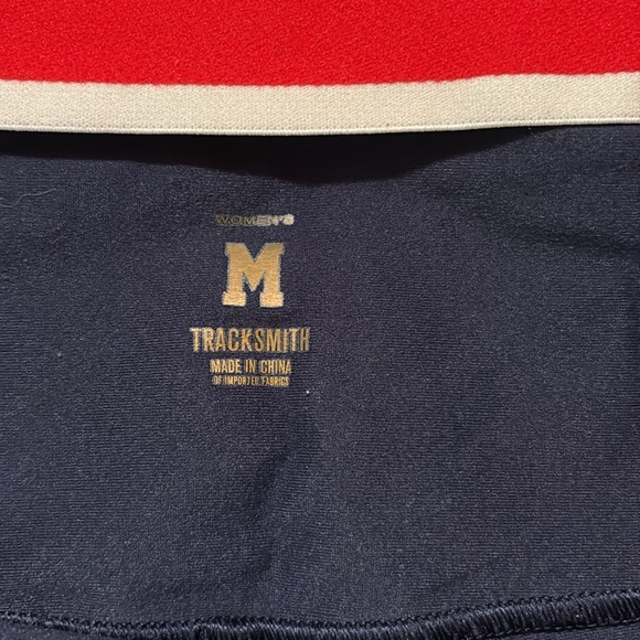 Tracksmith women’s turnover tight shorts - Picture 2 of 4